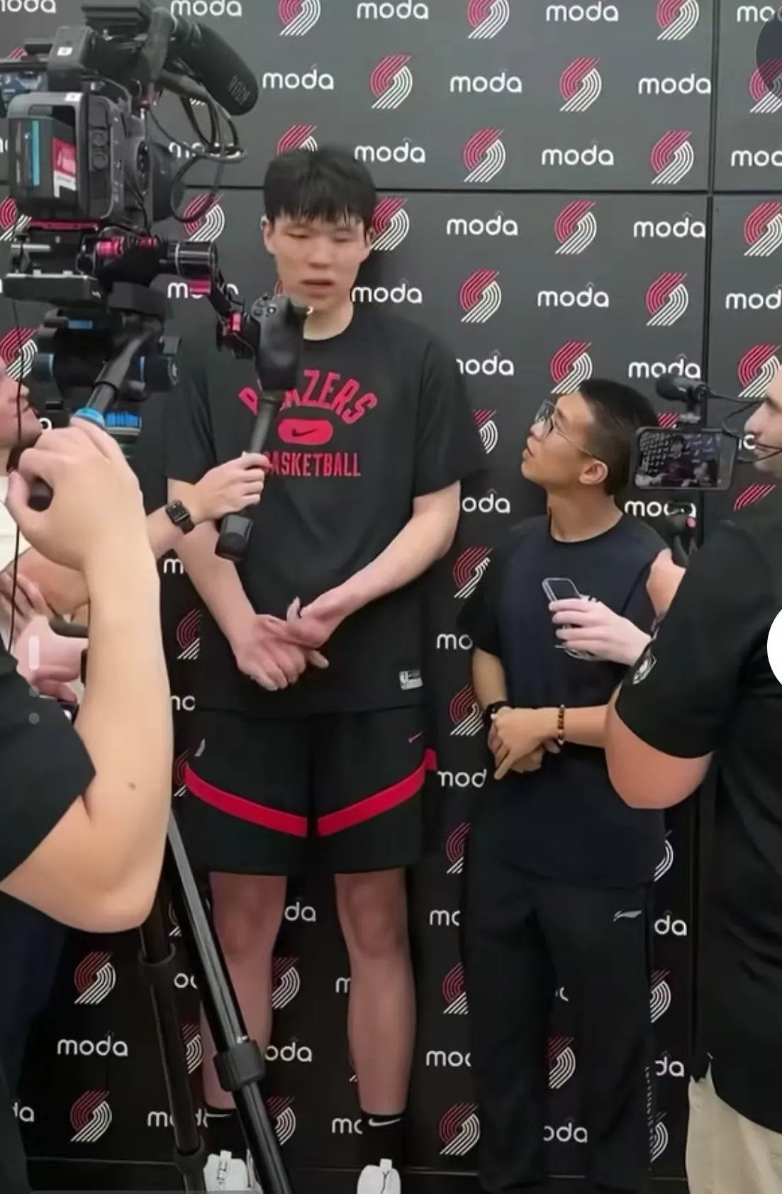 皇家社会手感冰凉备战CBA季后赛阿斯顿维拉围绕全明星赛豪取连胜，这操作让人直呼：拜仁慕尼黑赛前扳平良机的简单介绍